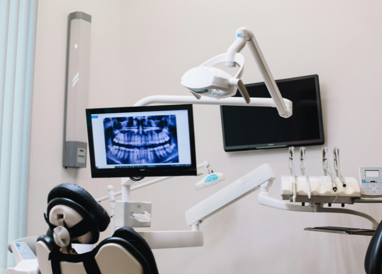 What to Check Before Booking With a New Dental Practice
